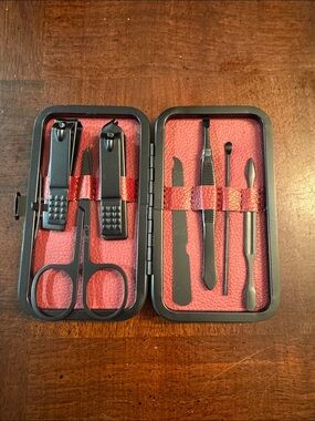 Mens Grooming Tools with Case Clippers Scissors New